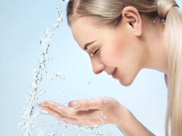 wash face with cold water