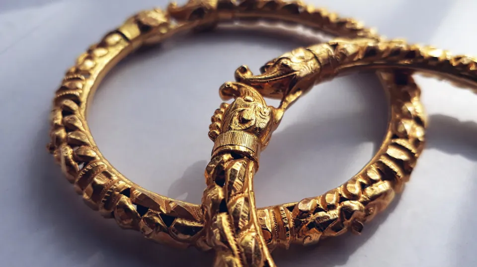 How to Clean Brass Jewelry? 8 Effective Ways
