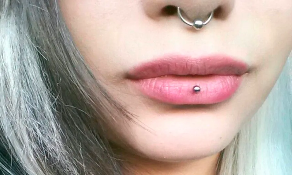 Vertical Labret Ashley Piercing