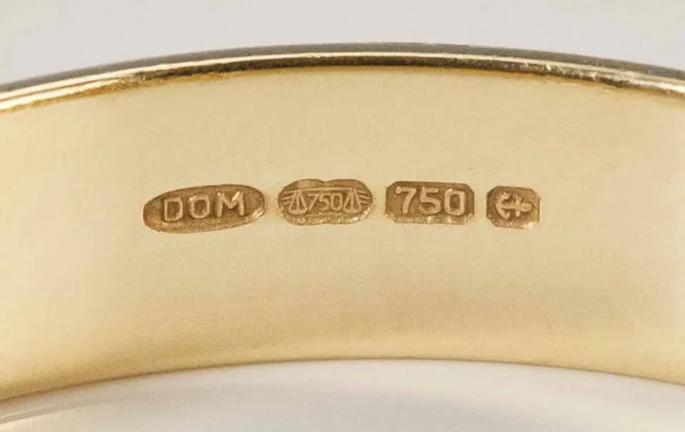 What Does 750 Mean on Jewelry