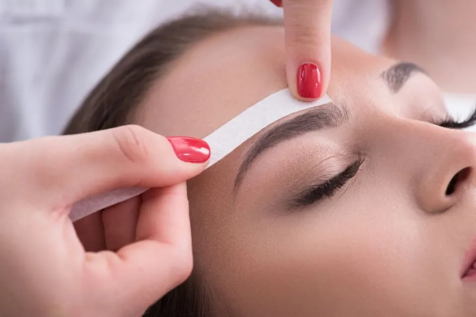 Does Face Waxing Loosen Skin? Facts to Know