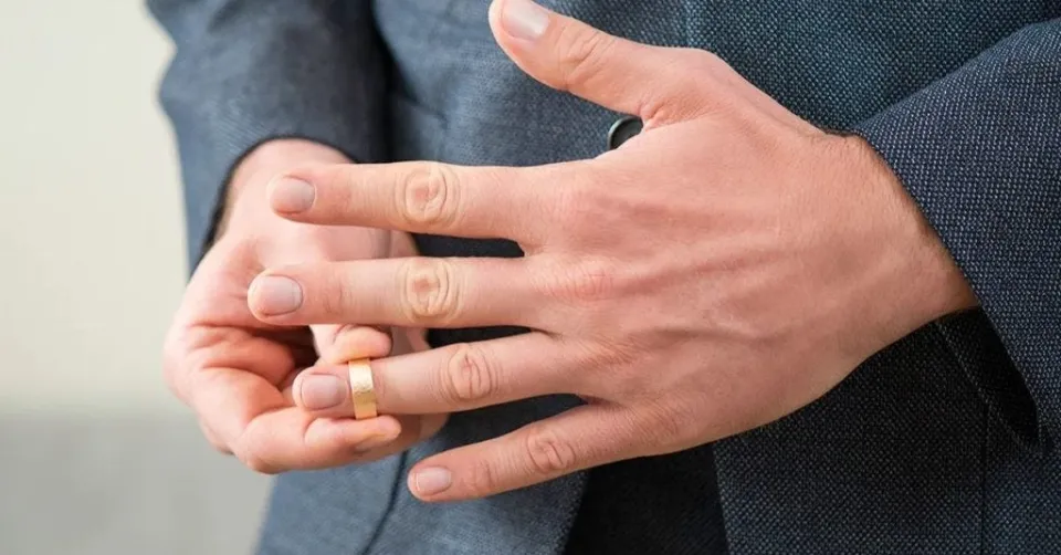 Do Men Wear Promise Rings? Everything You Need to Know