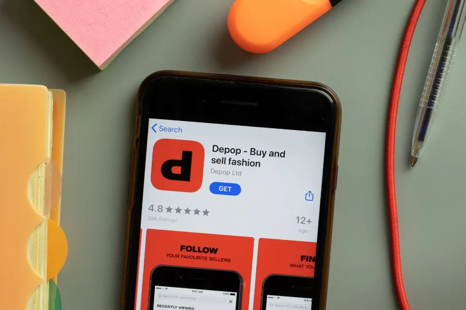 How Does Depop Shipping Work? Shipping Guide 2023