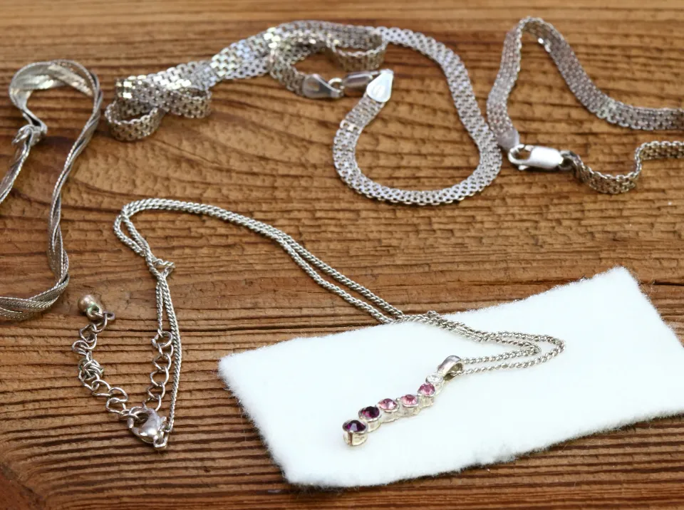 How to Clean Silver Chain Necklace
