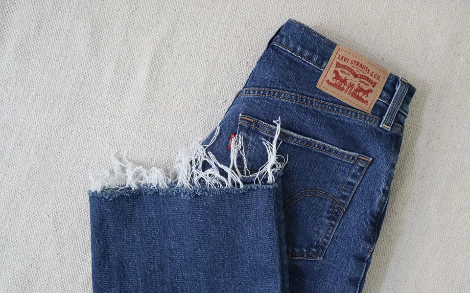 How to Fray Jeans? Step-by-step Guide