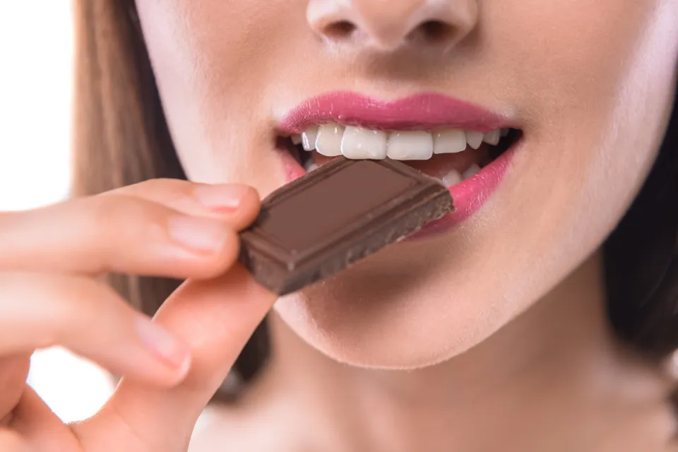 Can You Eat After Whitening Strips? Facts to Know