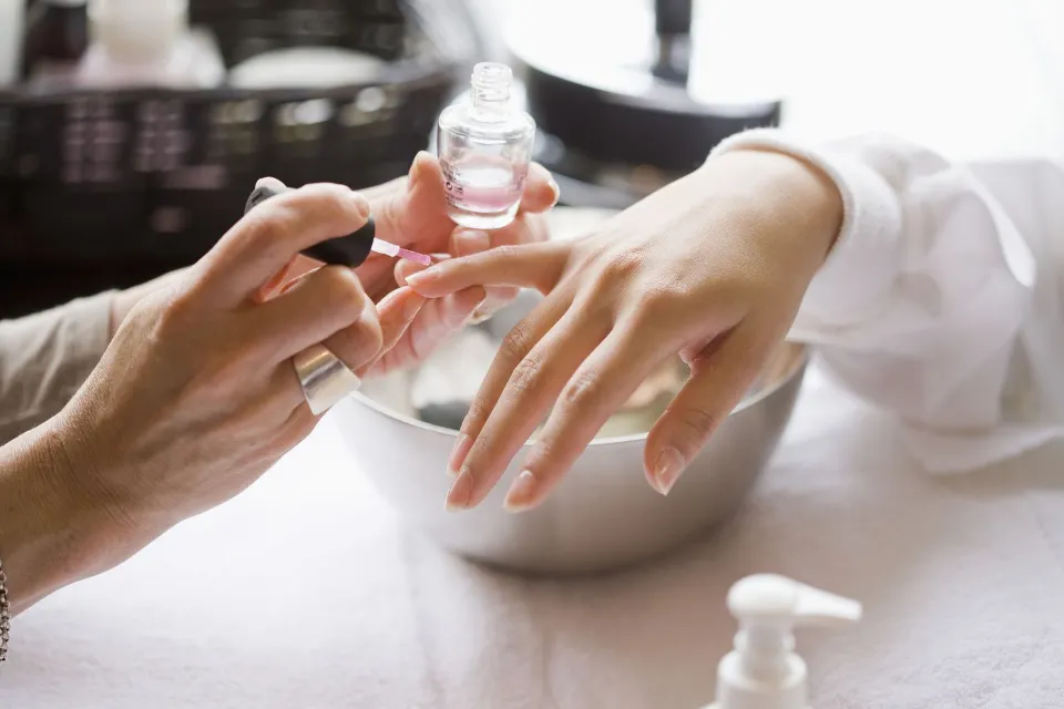 Can You Get a Gel Manicure While Pregnant