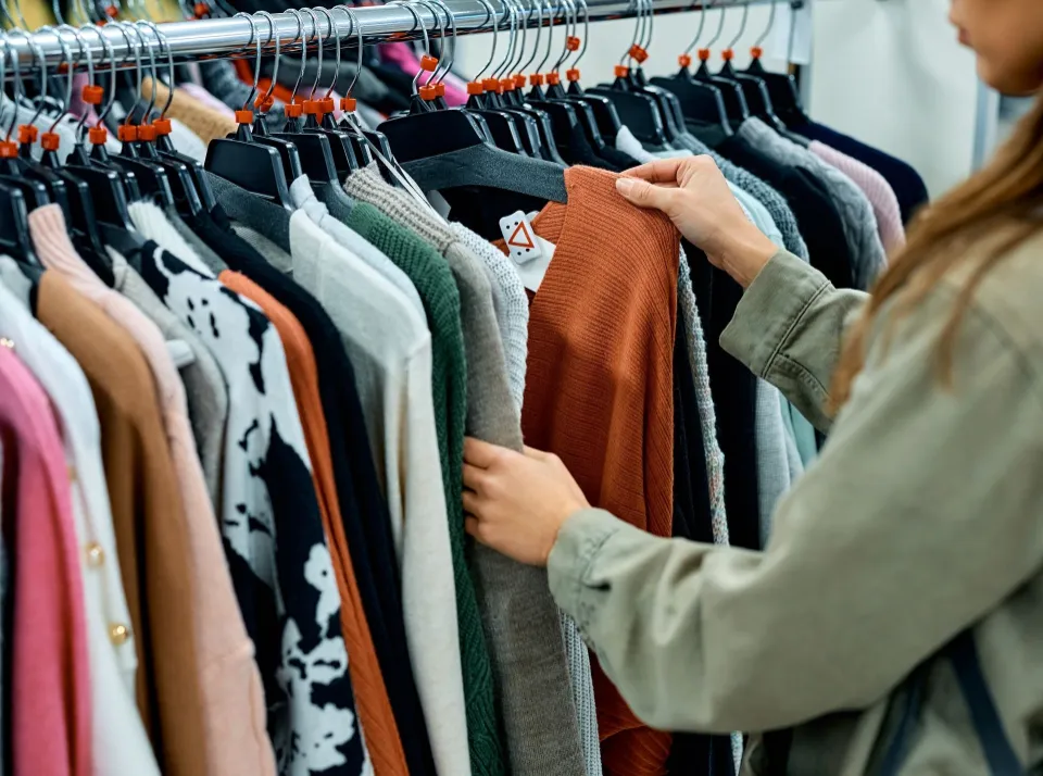 What is Fast Fashion? Here’s Everything You Need to Know