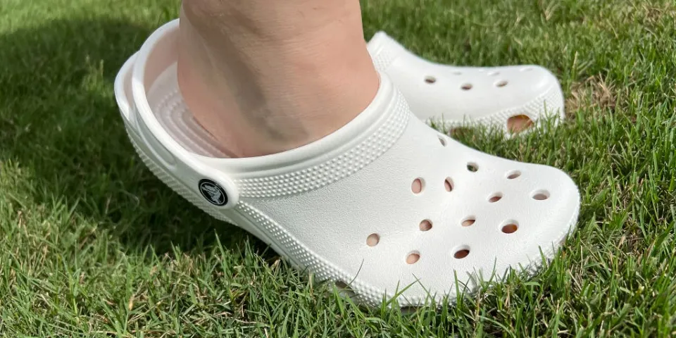 Are Crocs Considered Sandals