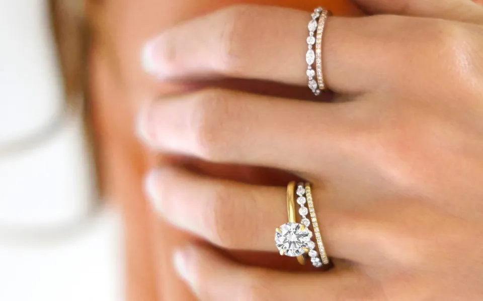 Does Anniversary Ring Replace Wedding Band? Things to Know