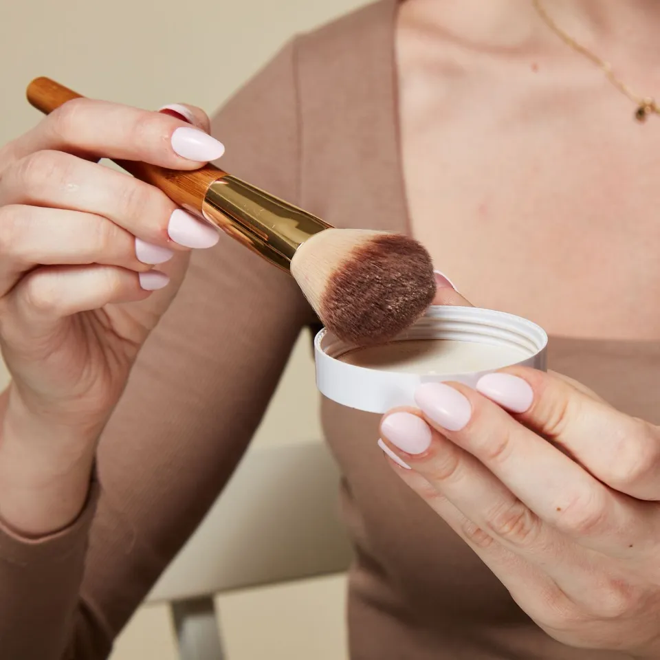 How to Apply Powder Foundation