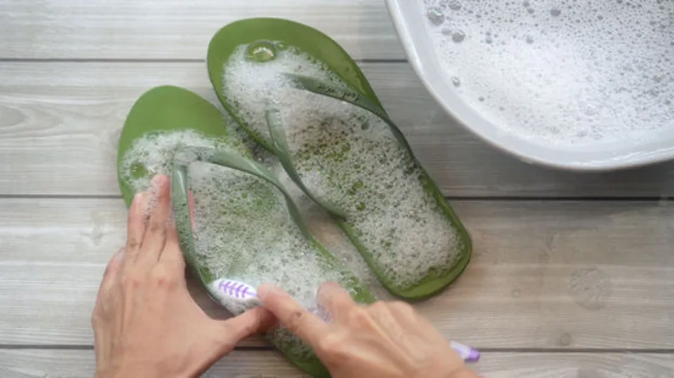How to Clean Flip Flops