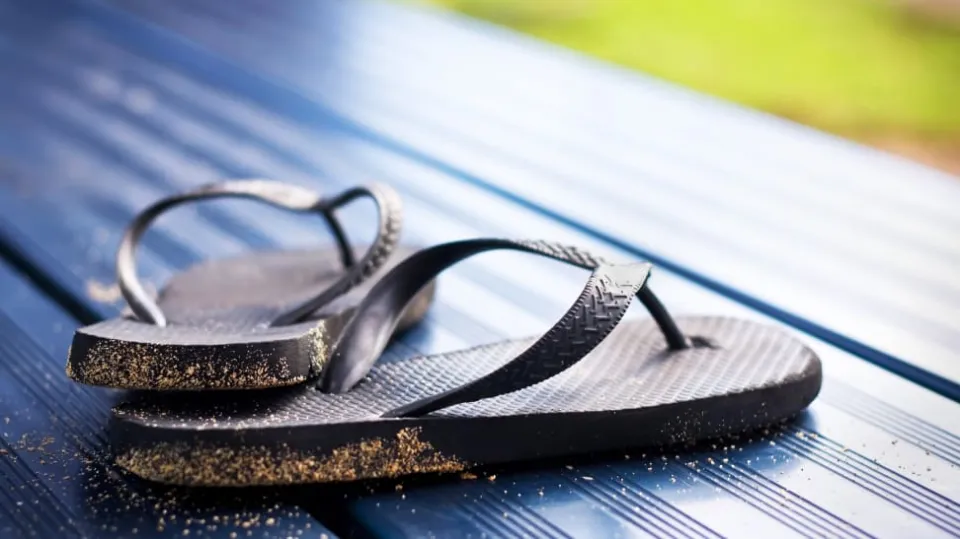 How to Clean Flip Flops