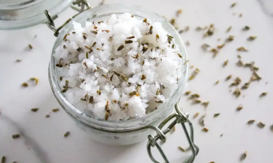 How to Make Salt Body Scrub? A DIY Receipt