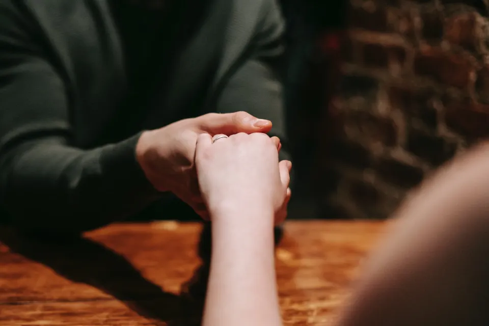 What Finger Do You Wear An Anniversary Ring On? Answered