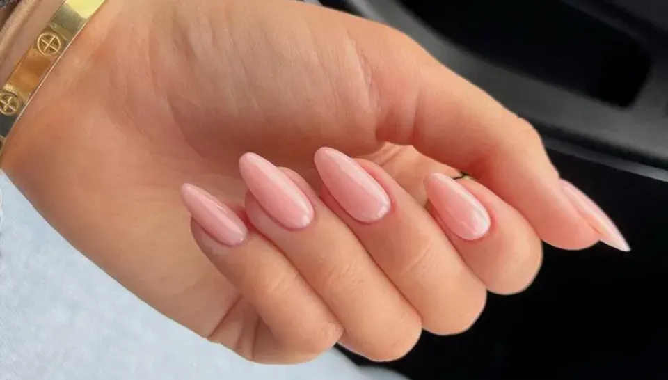 What is a Hard Gel Manicure