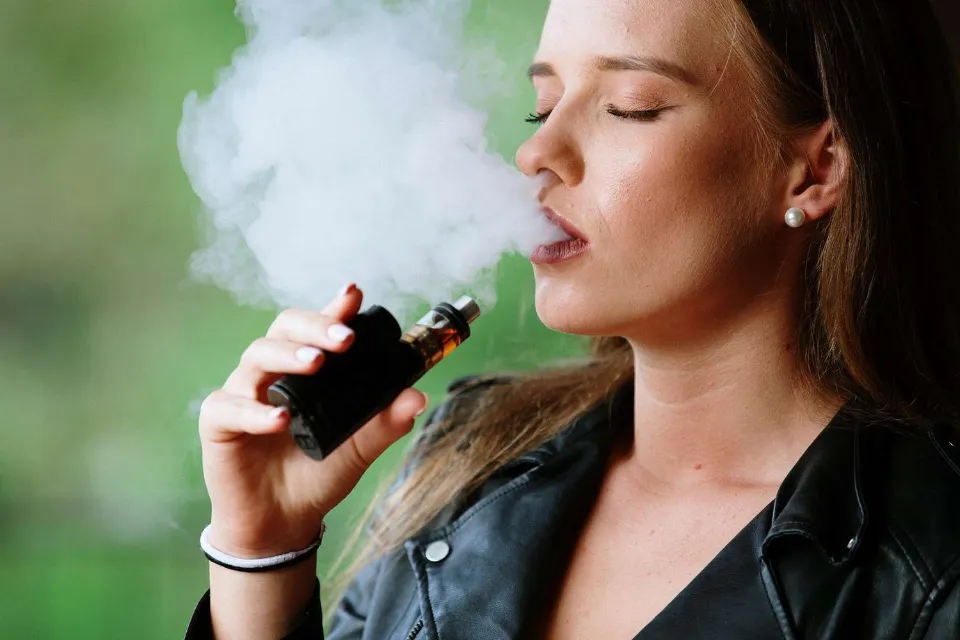 Does Vaping Cause Hair Loss? Find Out More!