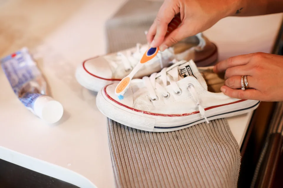 How to Clean Converse 