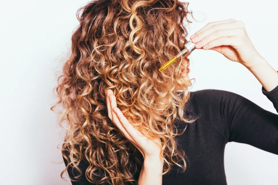 How to Take Care of Wavy Hair
