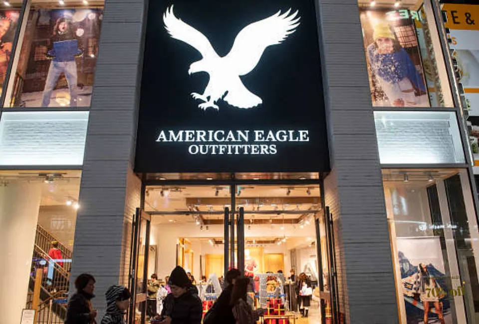 Is American Eagle Fast Fashion? Things to Know 2023
