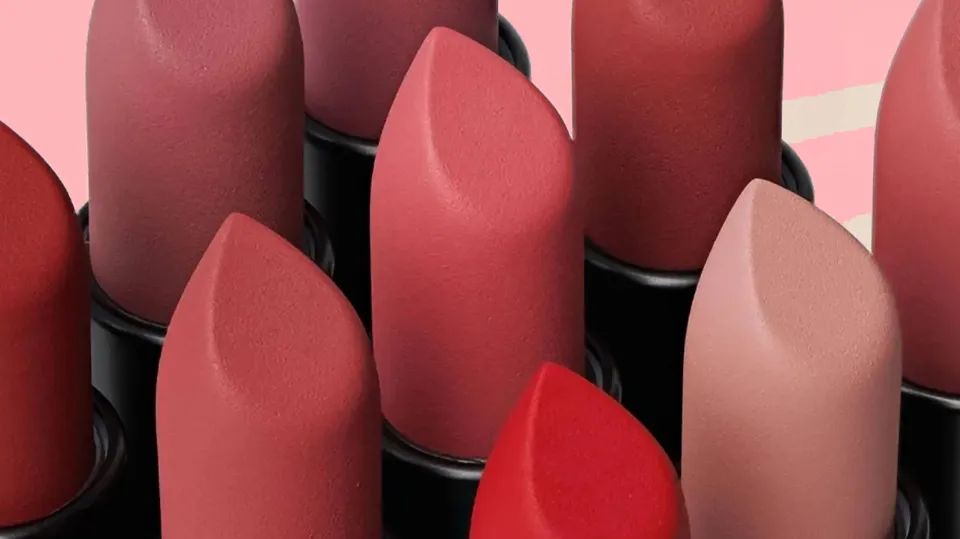What is Lipstick Made Of? Things to Know