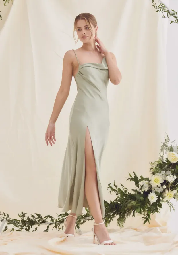 can you wear maxi dress to wedding