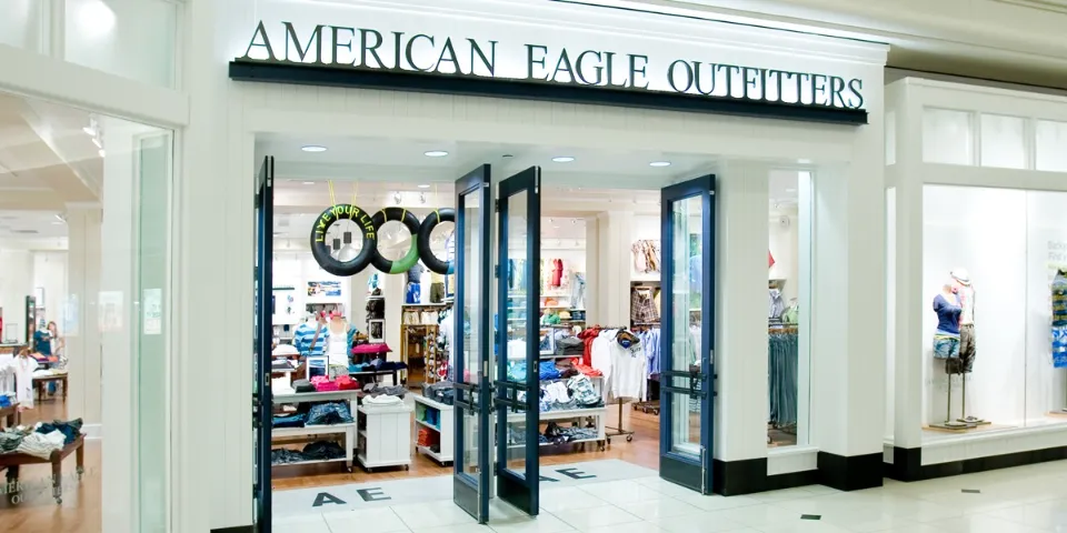 how to model for American Eagle