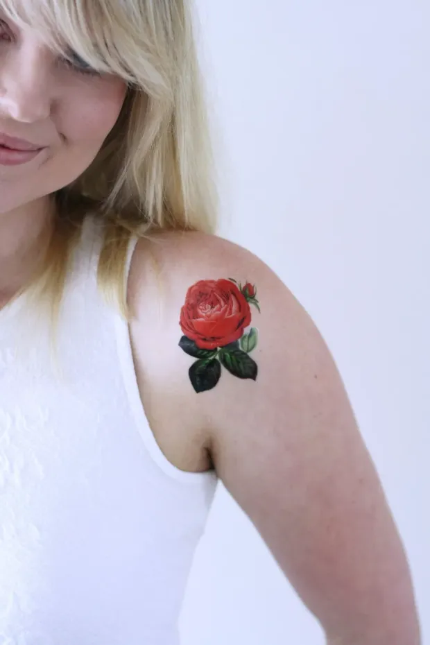 rose tattoo meaning on hand
