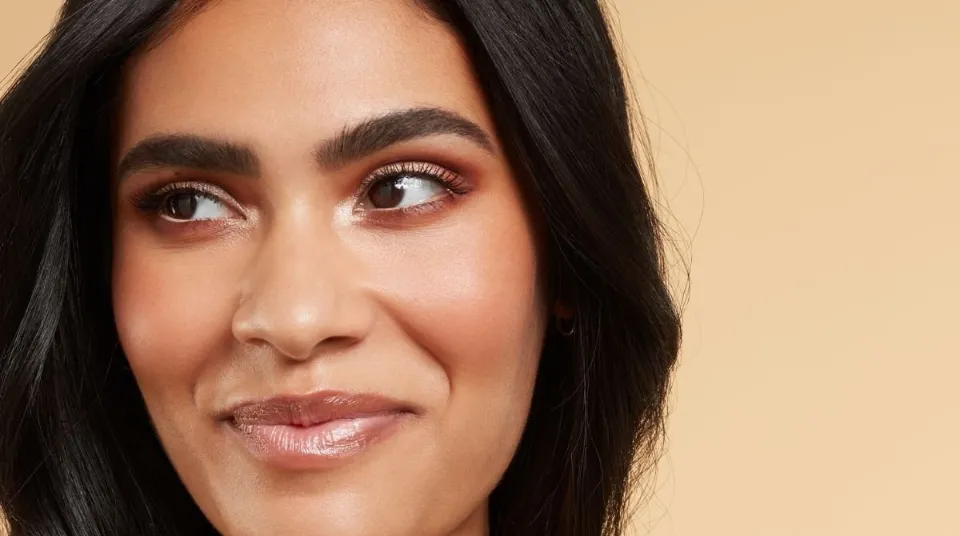 Can You Use Eyeshadow as Contour? Quick Answer