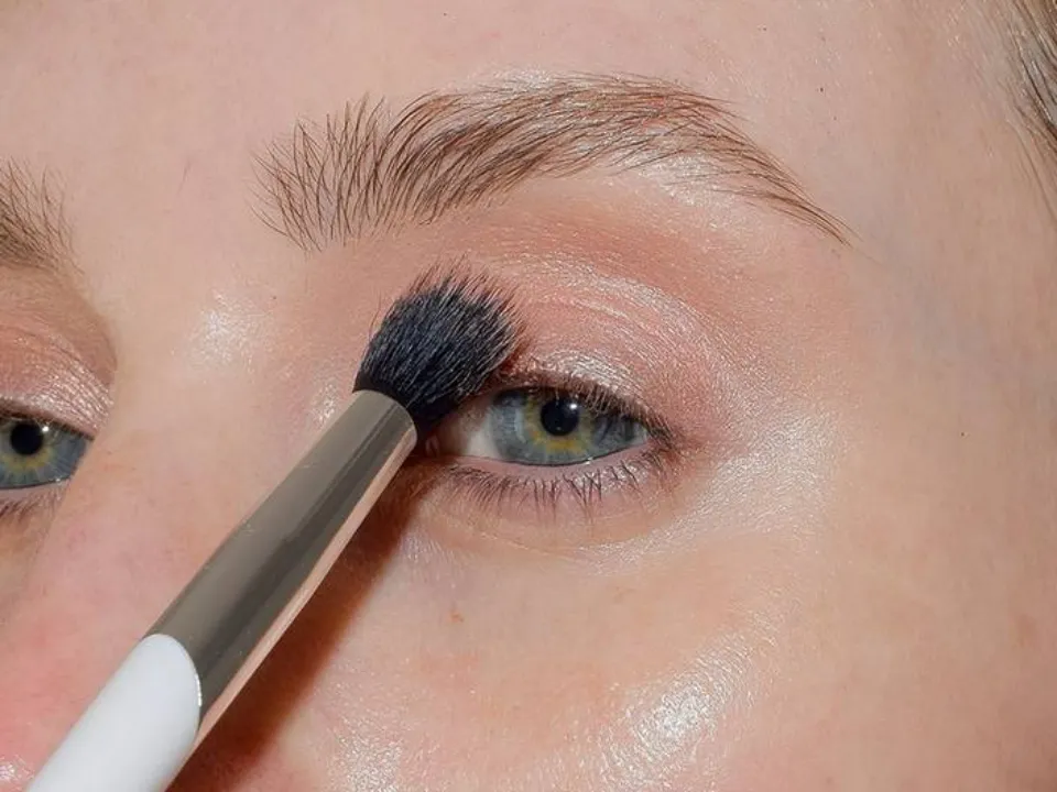 How to Keep Eyeshadow from Creasing