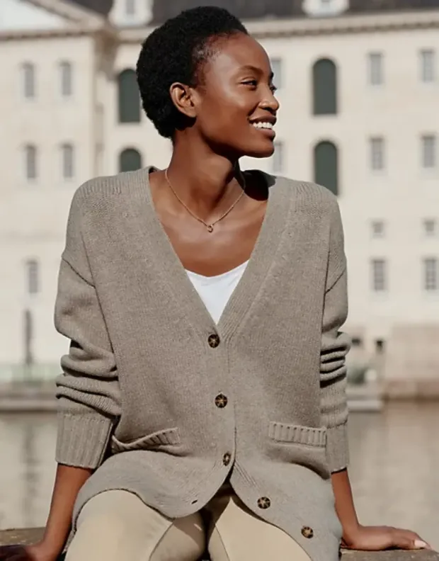 What is a Cardigan? Here’s Everything You Need to Know
