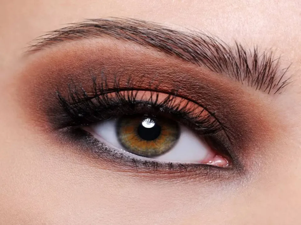 What Color Eyeshadow for Brown Eyes? Find Out More!