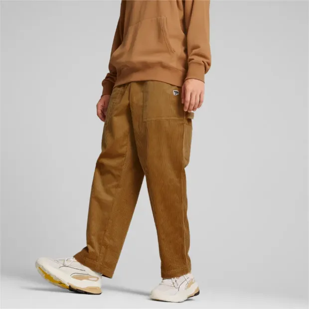 What Shoes to Wear With Corduroy Pants
