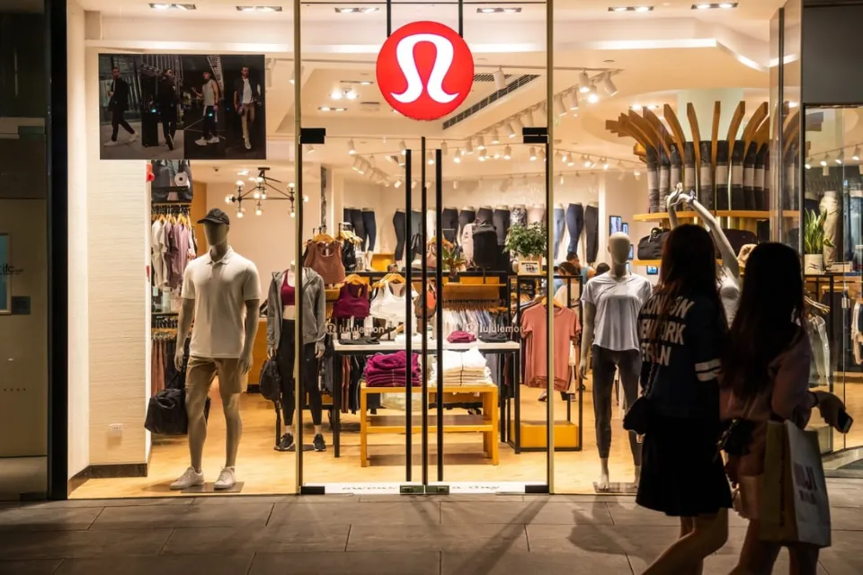 lululemon staff discount