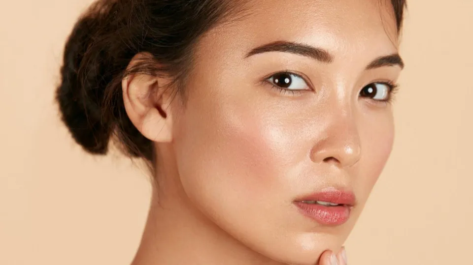 Does Oily Skin Age Better? Quick Answer!