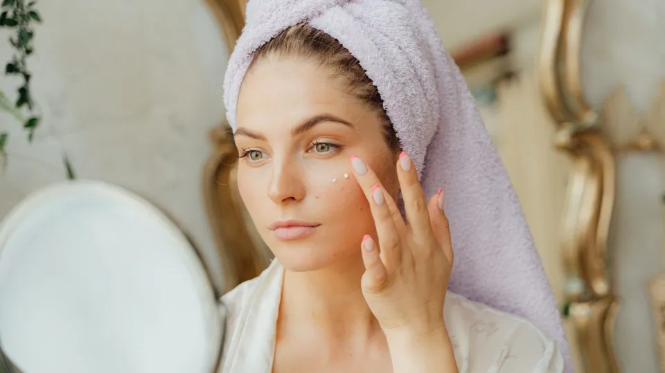 Does Oily Skin Need Moisturizer? Facts to Know