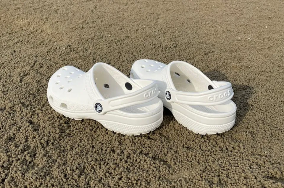 How to Clean Crocs