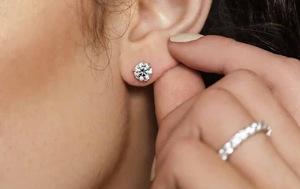 What Are Stud Earrings? Complete Guide