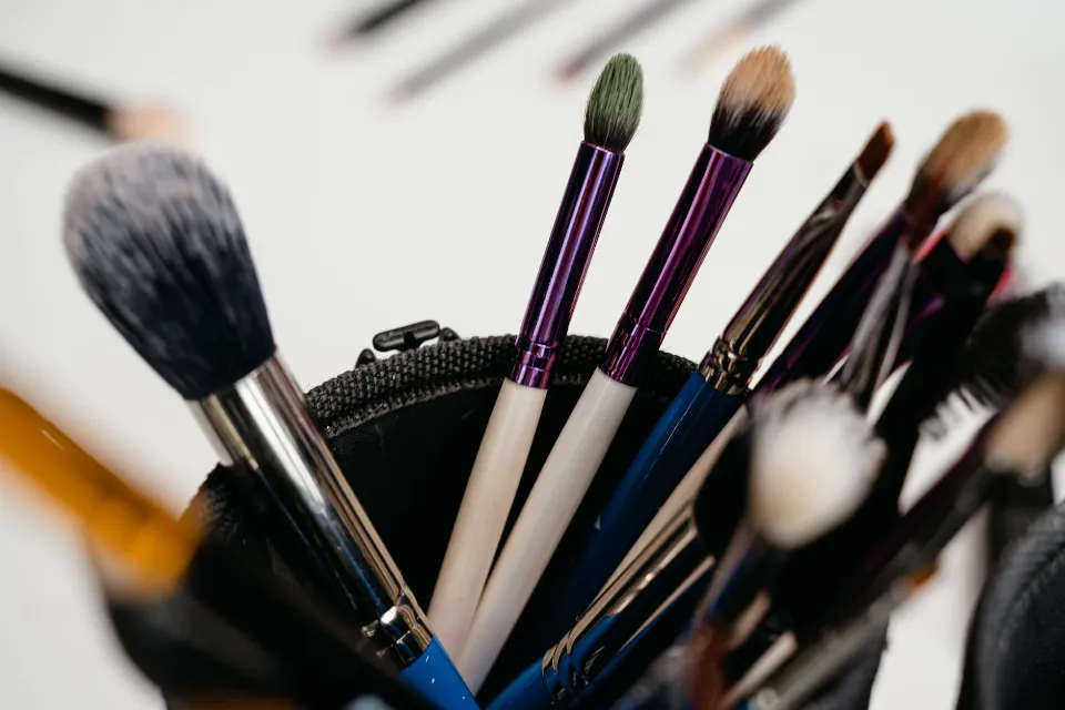 How to Store Makeup Brushes? Your Ultimate Guide