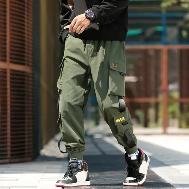 are men's joggers still in style 2023