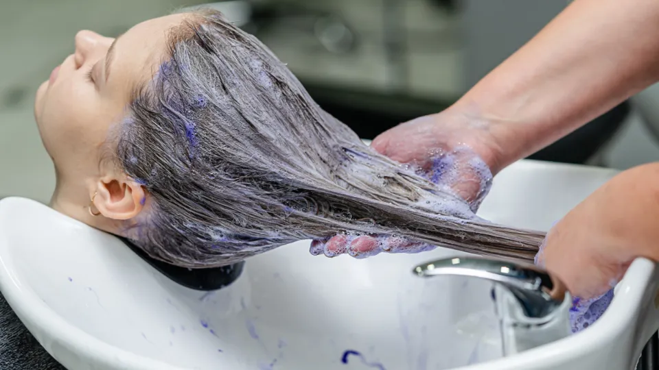 How to Get Purple Shampoo Out Of Hair