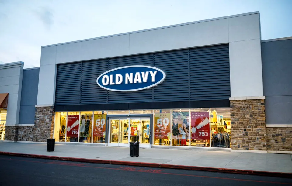 Does Old Navy Take Apple Pay? Answered 2023